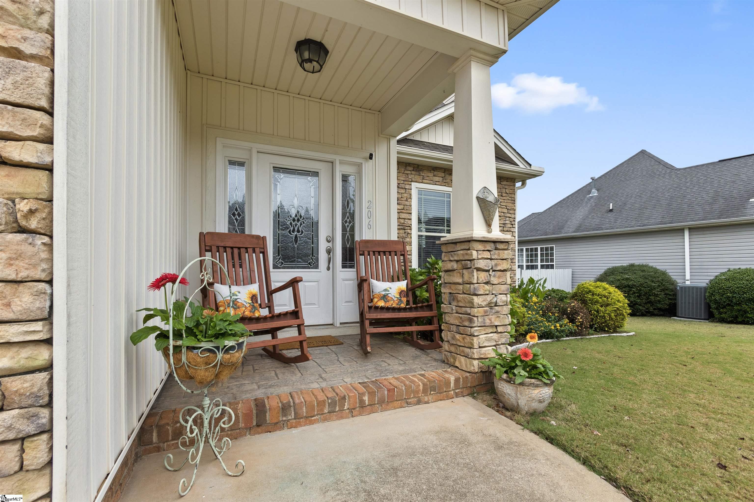 206 Downs Road Greenville, SC 29617 - Photo 3 of 44 Gallery Image 3