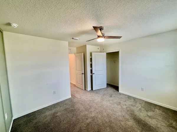 $2,700 | 24706 Northwest 11th Place, Newberry, FL 32669