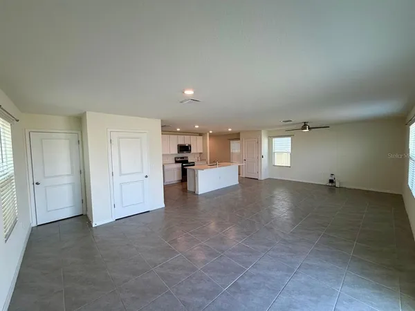 $2,700 | 24706 Northwest 11th Place, Newberry, FL 32669