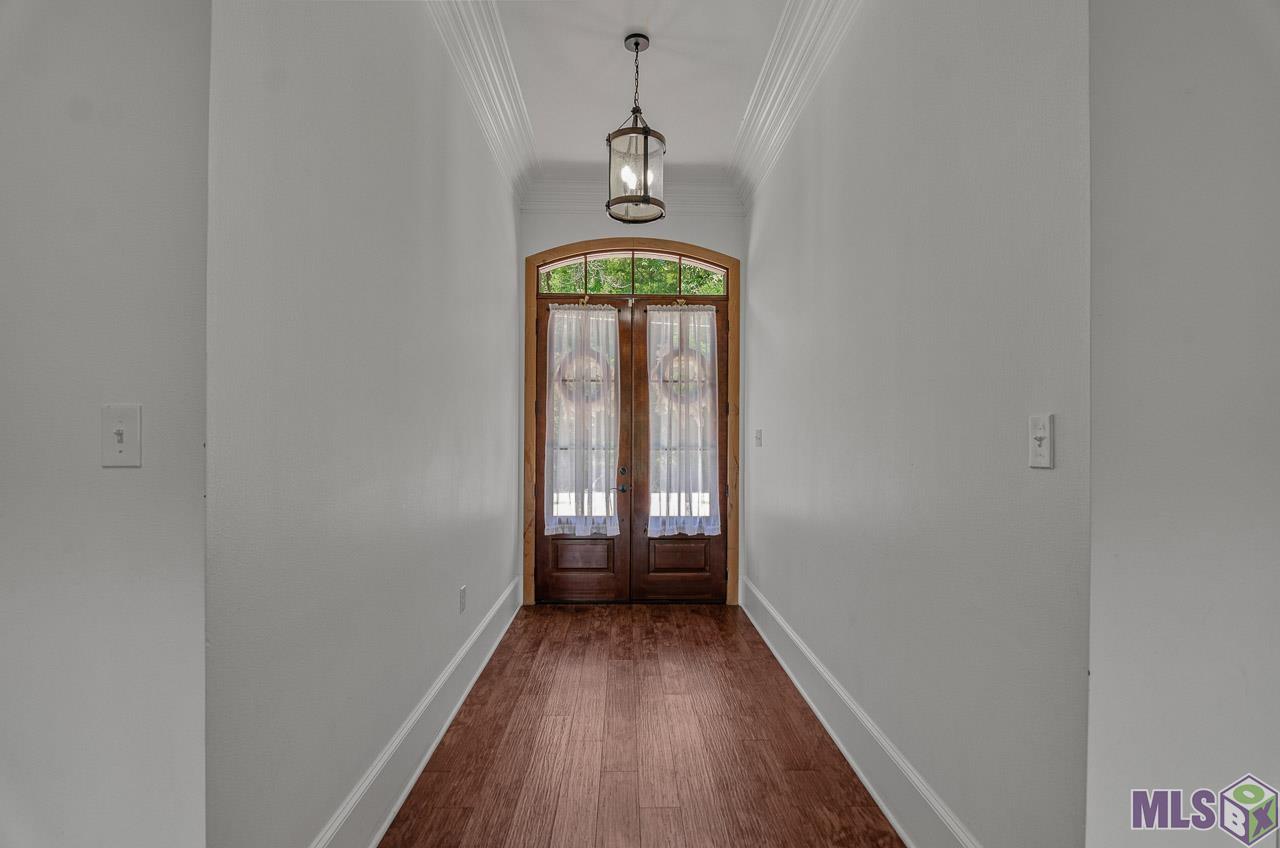 13115 Diversion Canal Road St. Amant, LA 70774 - Photo 3 of 30