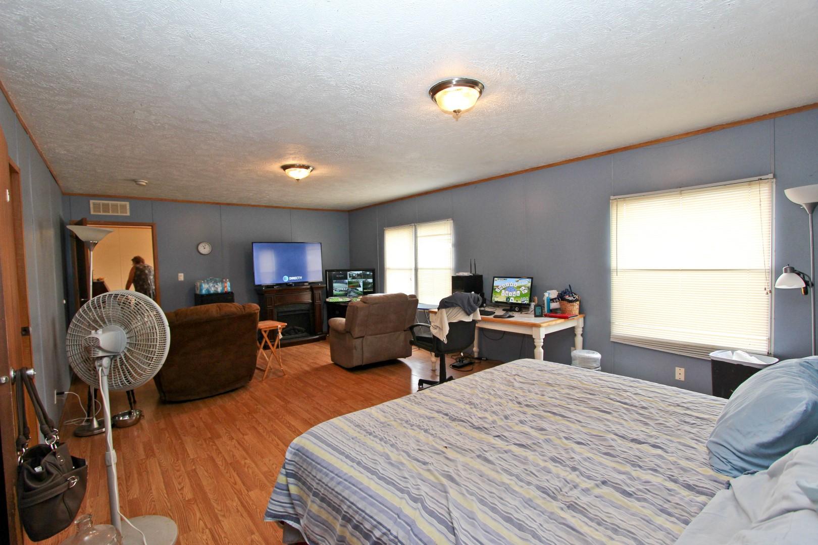 583 Overview Way, Unit 581583 Newport, TN 37821 - Photo 18 of 36 IMG_2098