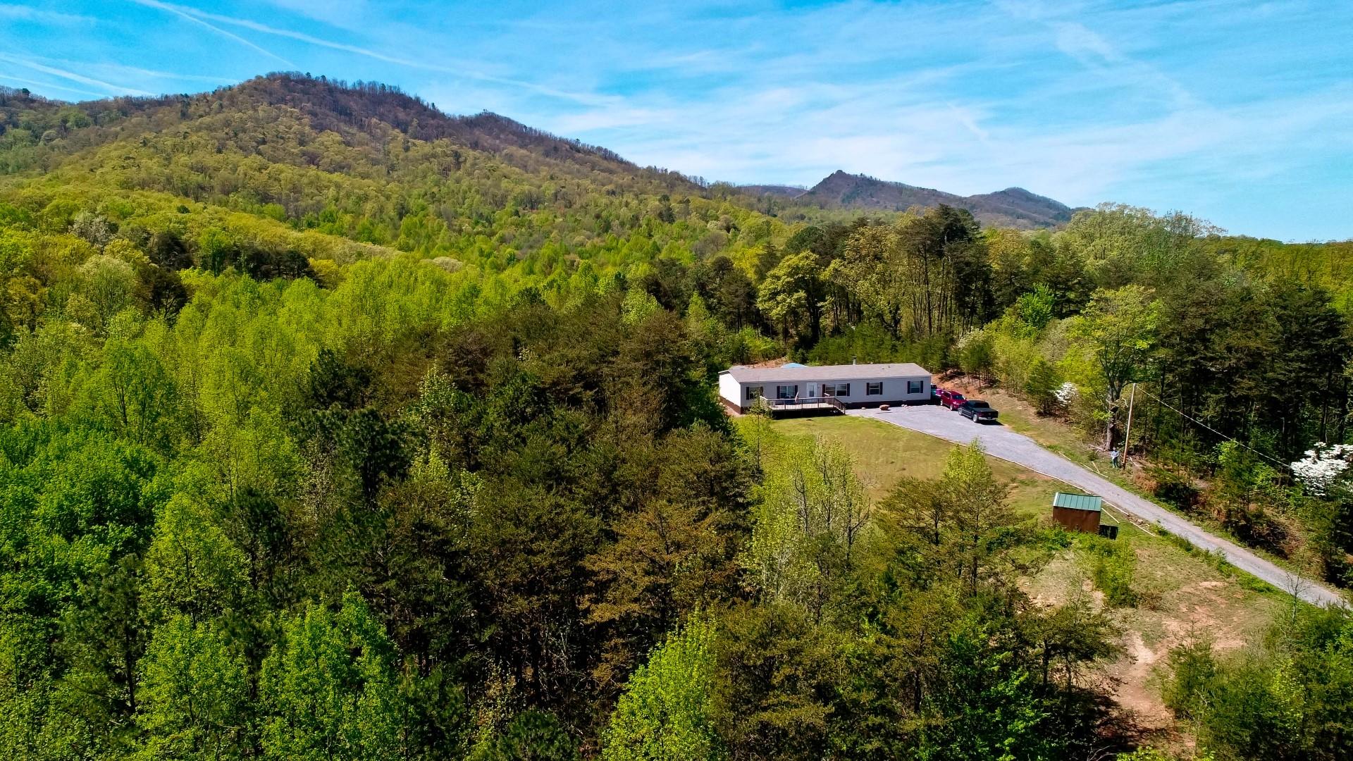 583 Overview Way, Unit 581583 Newport, TN 37821 - Photo 3 of 36 DJI_0035