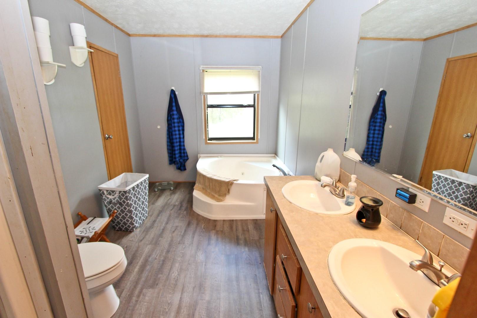 583 Overview Way, Unit 581583 Newport, TN 37821 - Photo 22 of 36 IMG_2101