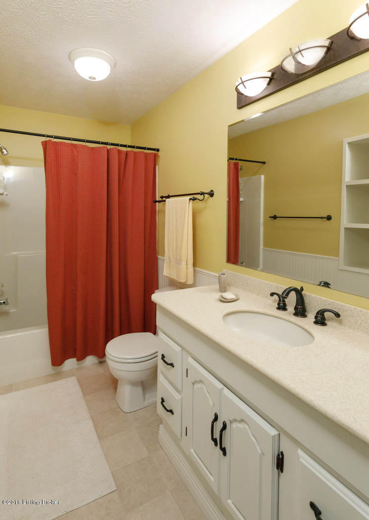 1408 Maple Ridge Court Simpsonville, KY 40067 - Photo 31 of 48 033