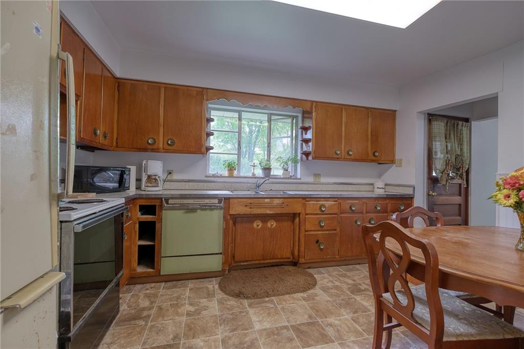 350 Chapel Road Aliquippa, PA 15001 - Photo 7 of 24 Gallery Image 7
