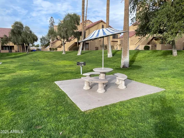 $260,000 | 4901 South Calle Los Cerros Drive, Unit 206, Tempe, AZ 85282