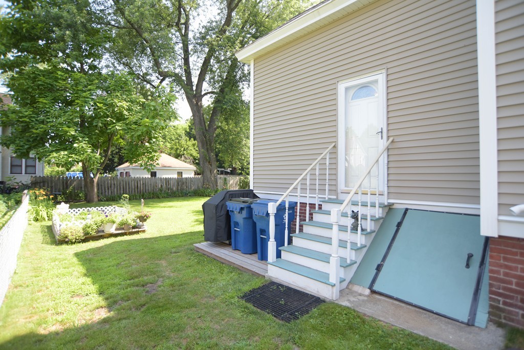 72 Ashley Street West Springfield, MA 01089 - Photo 29 of 30 Gallery Image 29