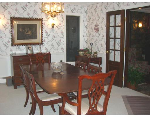 95 Candlestick Road North Andover, MA 01845 - Photo 8 of 11 Gallery Image 8