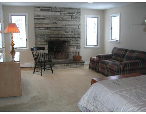 95 Candlestick Road North Andover, MA 01845 - Photo 10 of 11 Gallery Image 10