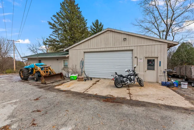 $275,000 | N698 Kaddatz Drive, Watertown, WI 53098