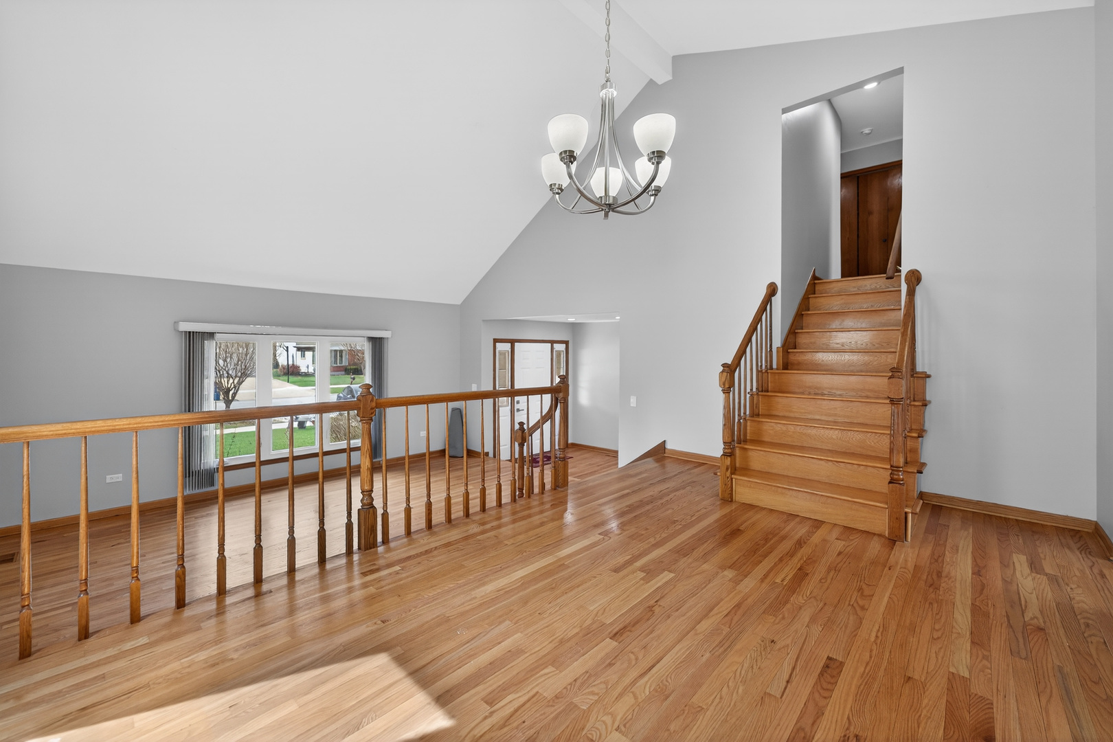 1281 Scarlet Drive Addison, IL 60101 - Photo 15 of 38 a view of entryway with wooden floor