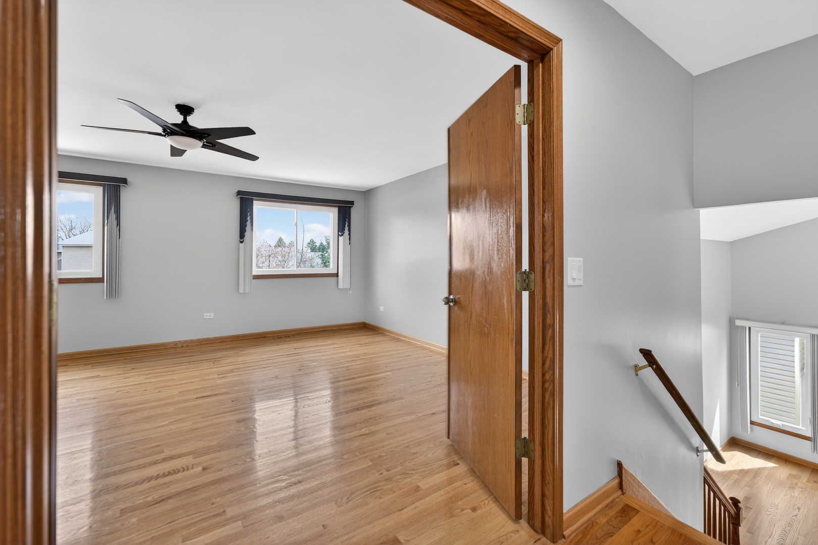 1281 Scarlet Drive Addison, IL 60101 - Photo 23 of 38 a view of an empty room with a window