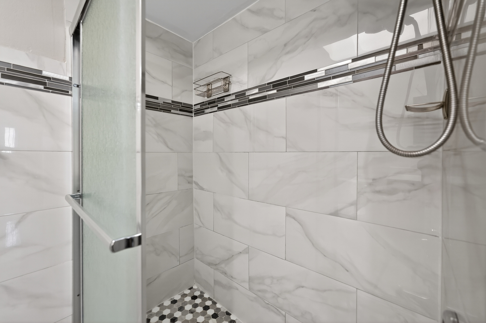 1281 Scarlet Drive Addison, IL 60101 - Photo 32 of 38 a bathroom with a shower