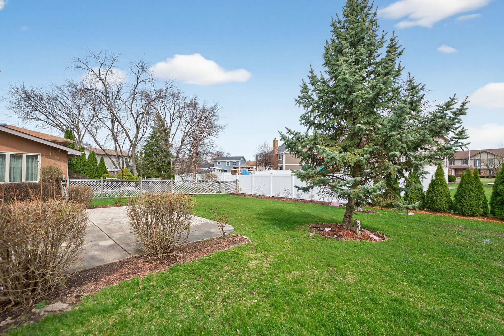 1281 Scarlet Drive Addison, IL 60101 - Photo 37 of 38 a view of a patio with a yard