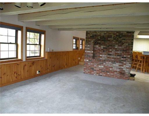 124 Ohio Hill Road Fairfield, ME 04937 - Photo 8 of 18 Living Room.