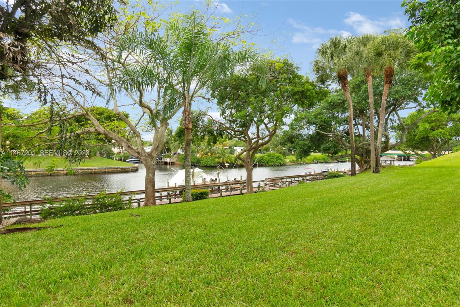 23348 Water Circle Boca Raton, FL 33486 - Photo 32 of 37 Gallery Image 32