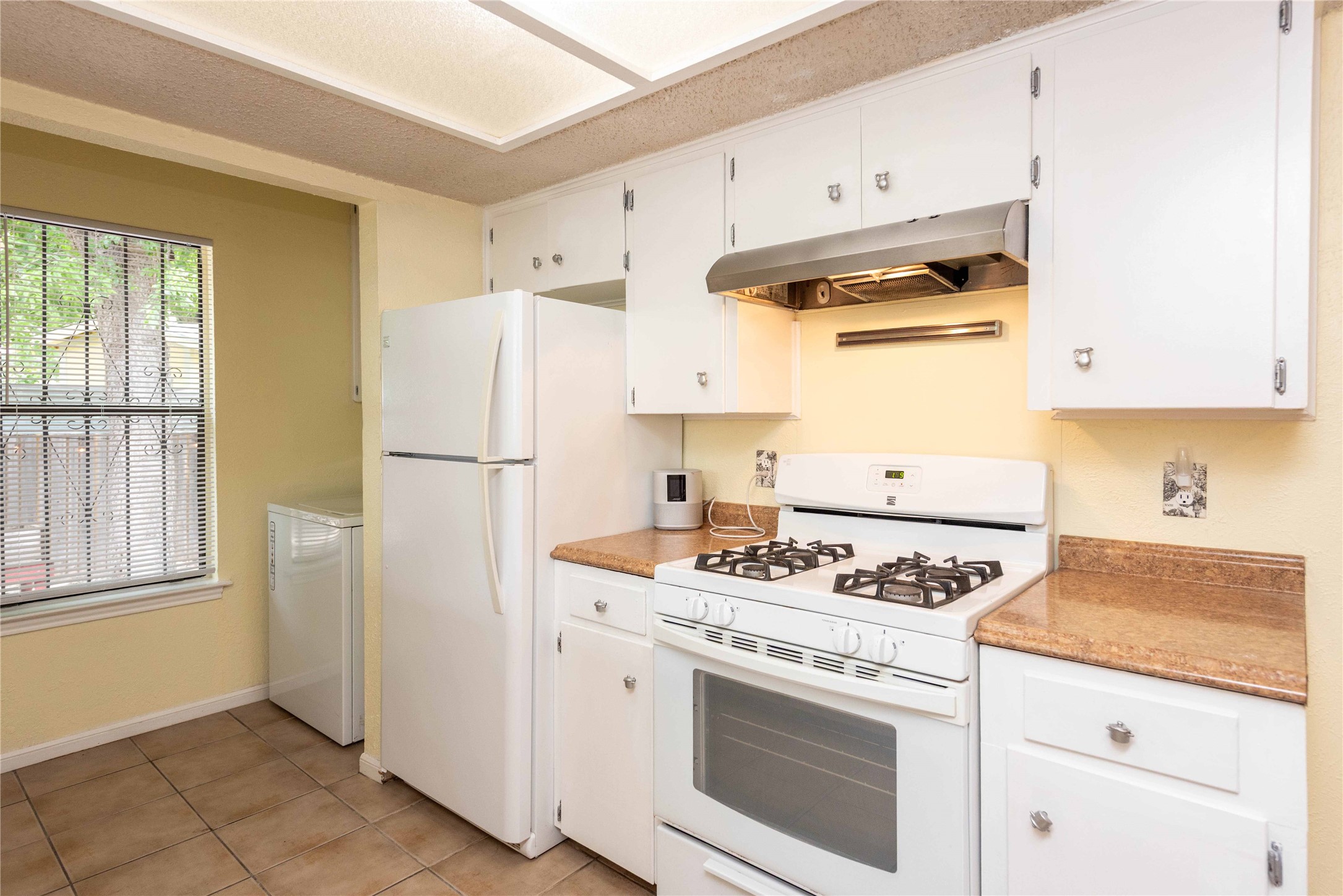 5006 Sara Drive, Unit A Austin, TX 78721 - Photo 14 of 18