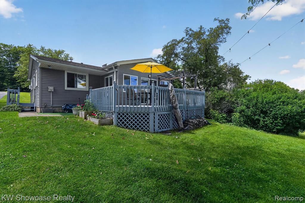 5854 Bullard Road Fenton, MI 48430 - Photo 25 of 47