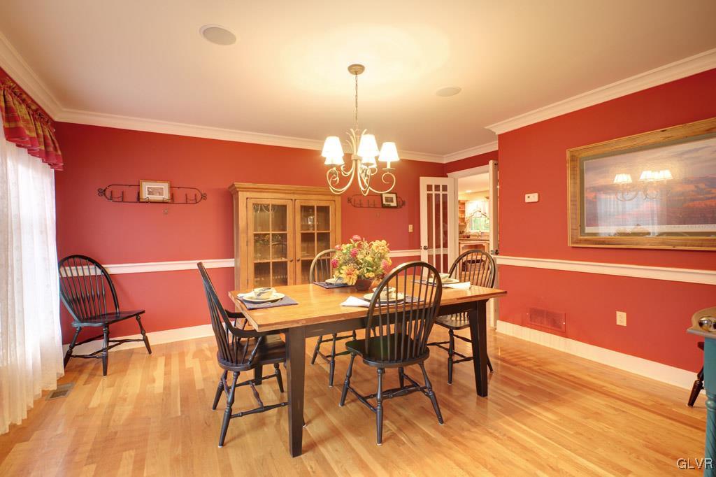 245 Wedgewood Road Bethlehem, PA 18017 - Photo 8 of 44 Gallery Image 8
