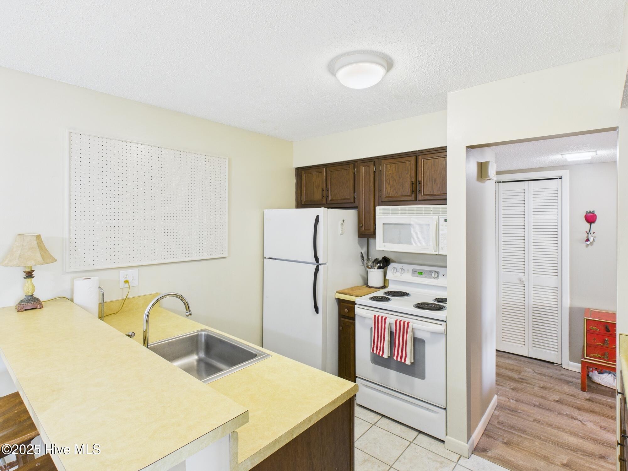 250 Sugar Gum Lane, Unit 201 Pinehurst, NC 28374 - Photo 12 of 40 CAM04094G0-PR0062-STILL022