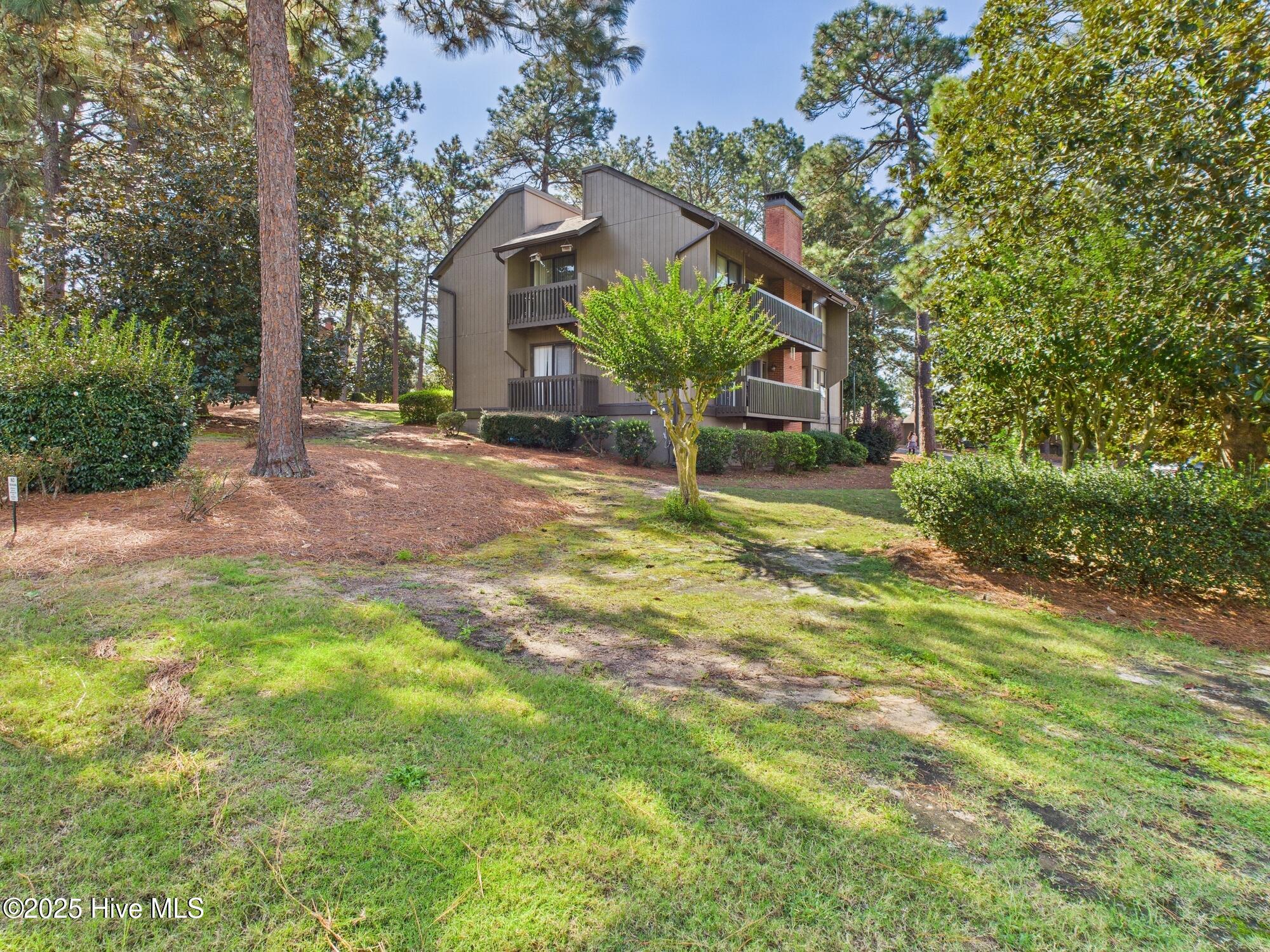 250 Sugar Gum Lane, Unit 201 Pinehurst, NC 28374 - Photo 3 of 40 CAM04094G0-PR0062-STILL004