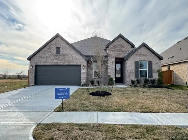$325,090 | 1310 West Shepard Drive, Dayton, TX 77535