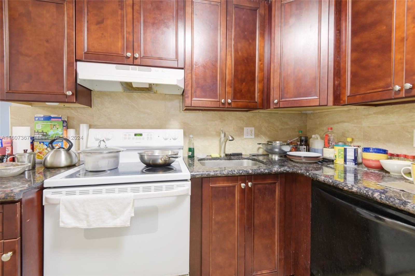 470 Northwest 20th Street, Unit 203 Boca Raton, FL 33431 - Photo 6 of 44 Gallery Image 6