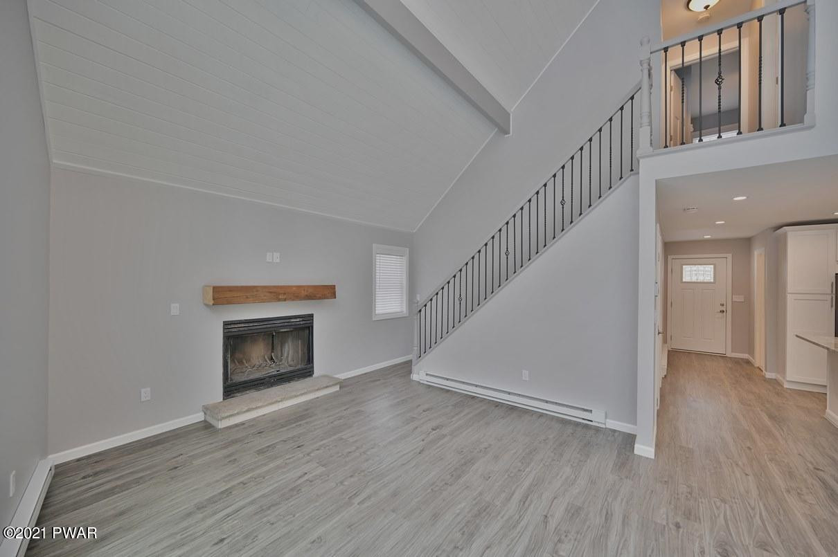 2989 Wedge Road Lake Ariel, PA 18436 - Photo 6 of 119 Living Room View 4