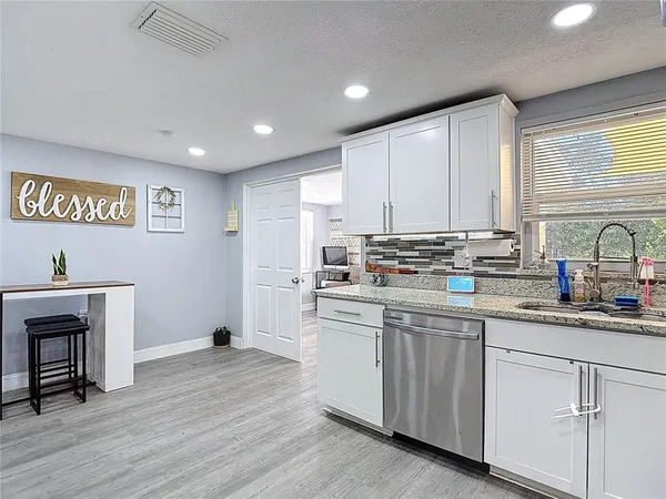 $2,300 | 5913 Appletree Road, Holiday, FL 34690