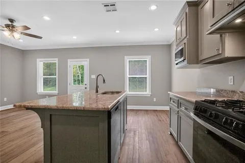 $260,000 | 512 Magnolia Drive, Laplace, LA 70068