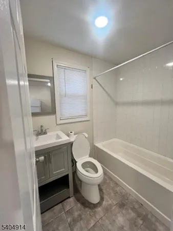 $2,000 | 12 Seeley Street, Paterson, NJ 07501