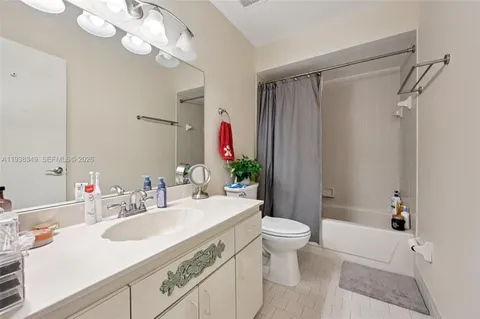 $515,000 | 3373 Deer Creek Lake Shore Drive, Deerfield Beach, FL 33442