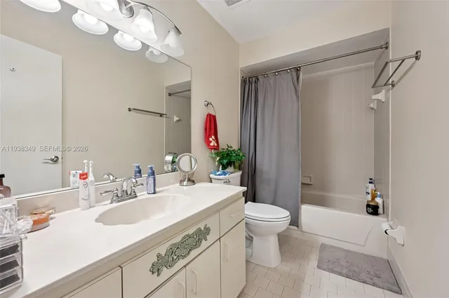 $515,000 | 3373 Deer Creek Lake Shore Drive, Deerfield Beach, FL 33442