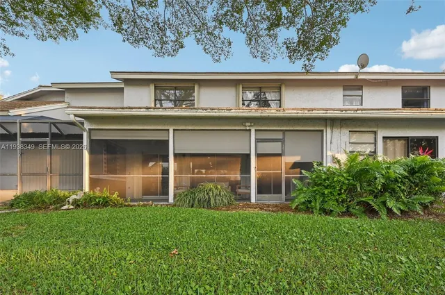 $515,000 | 3373 Deer Creek Lake Shore Drive, Deerfield Beach, FL 33442