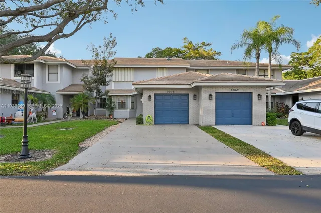 $515,000 | 3373 Deer Creek Lake Shore Drive, Deerfield Beach, FL 33442
