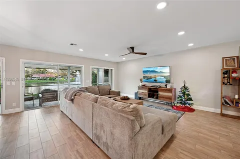 $515,000 | 3373 Deer Creek Lake Shore Drive, Deerfield Beach, FL 33442