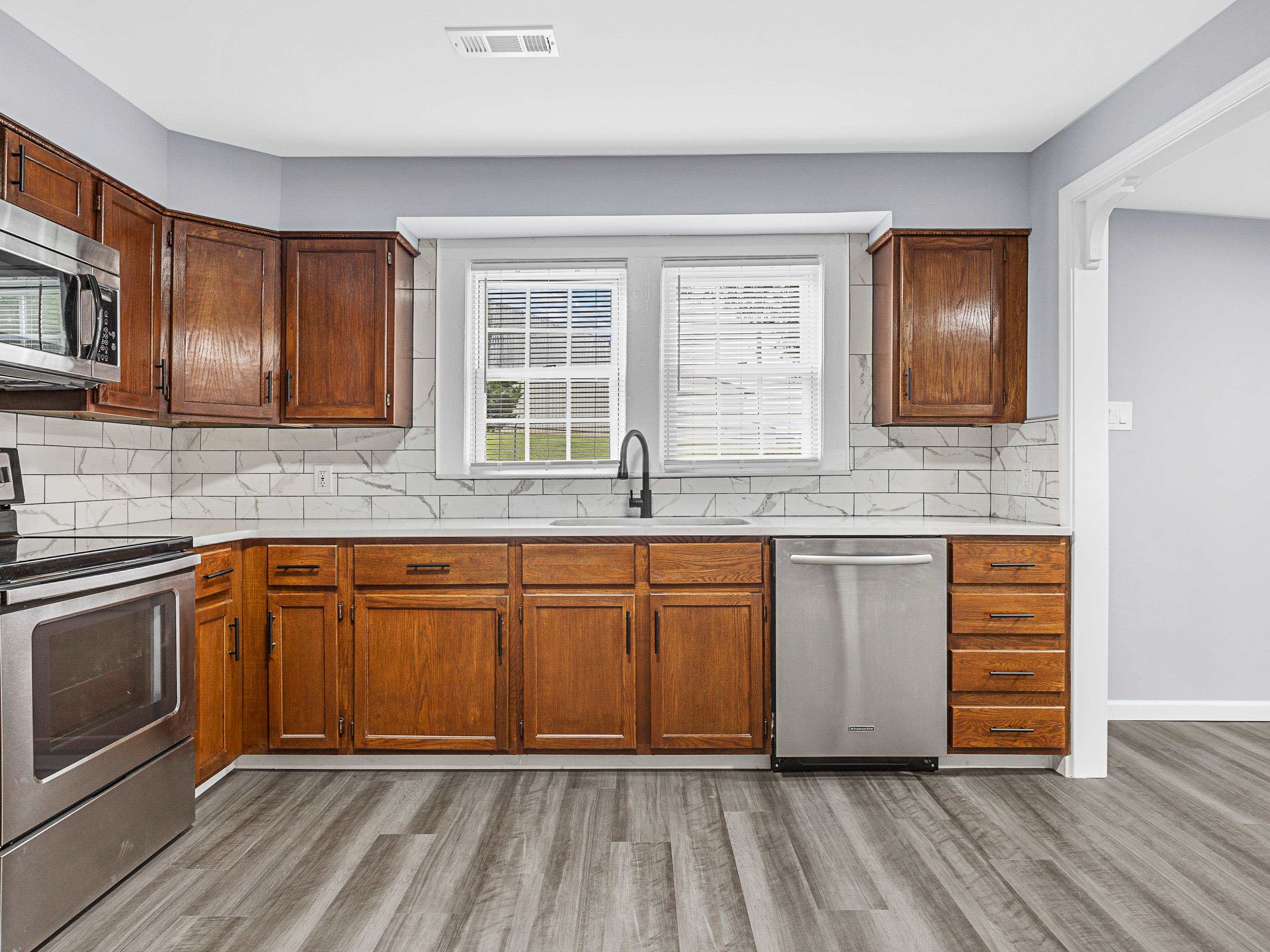 654 Ethel Road Spartanburg, SC 29301 - Photo 4 of 31