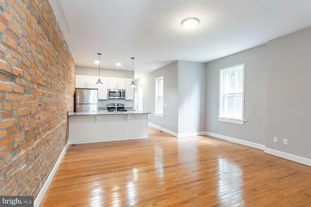 $2,000 | 1821 Delaware Avenue, Unit A, Wilmington, DE 19806