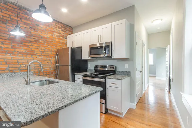 $2,000 | 1821 Delaware Avenue, Unit A, Wilmington, DE 19806