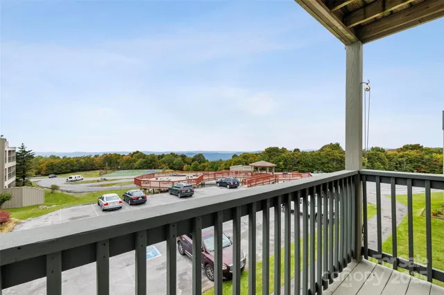 $194,900 | 301 Pinnacle Inn Road, Unit 4211, Beech Mountain, NC 28604