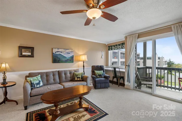 $194,900 | 301 Pinnacle Inn Road, Unit 4211, Beech Mountain, NC 28604