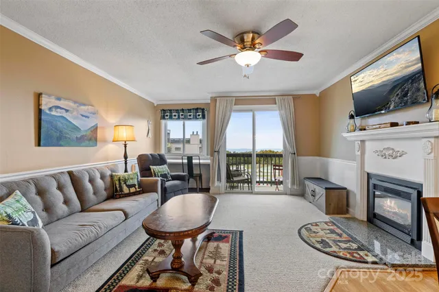 $194,900 | 301 Pinnacle Inn Road, Unit 4211, Beech Mountain, NC 28604