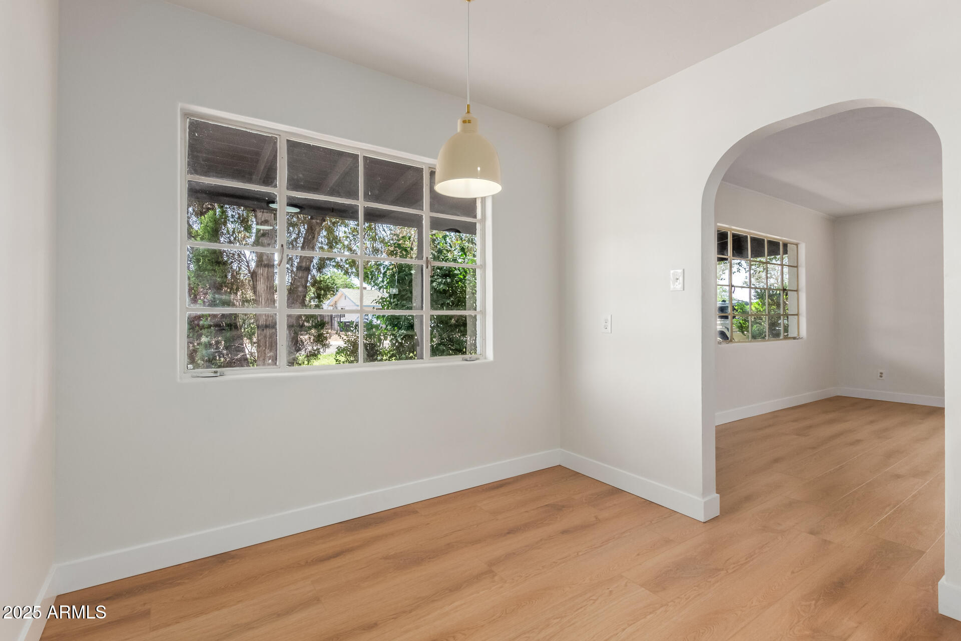 3526 East Cheery Lynn Road Phoenix, AZ 85018 - Photo 11 of 30 11 Cheery Lynn