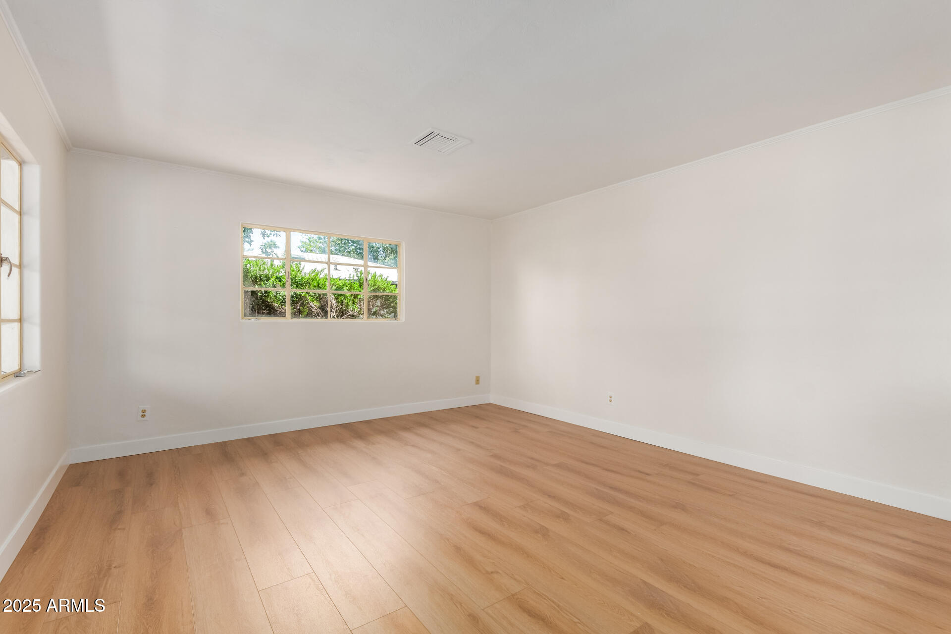 3526 East Cheery Lynn Road Phoenix, AZ 85018 - Photo 8 of 30 08 Cheery Lynn