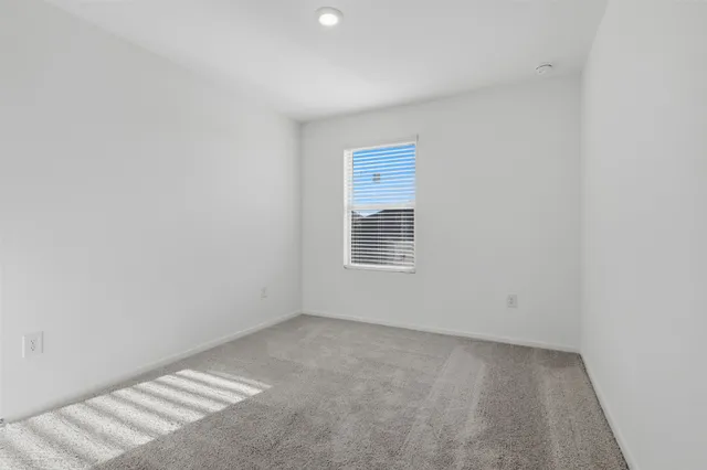 $2,300 | 15317 Dapple Blf Lane, Conroe, TX 77302