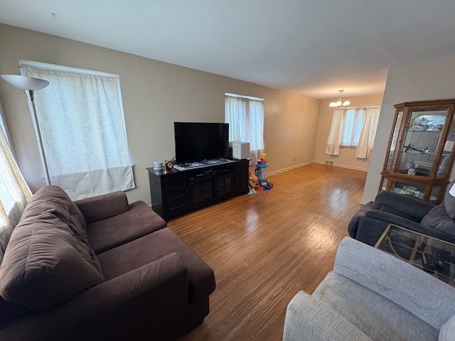 127 Belknap Street Rochester, NY 14606 - Photo 2 of 18 1st floor LR