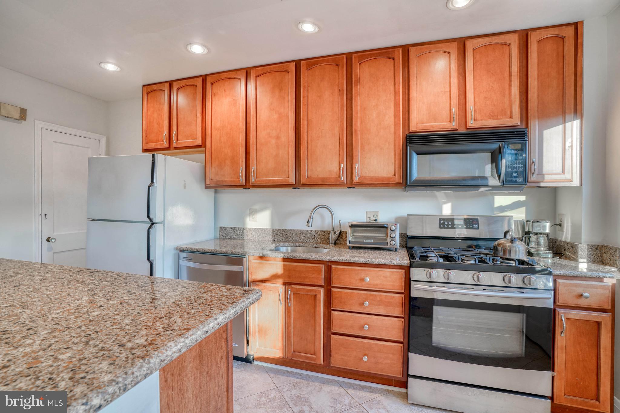 143 Hopkins Road Baltimore, MD 21212 - Photo 12 of 52