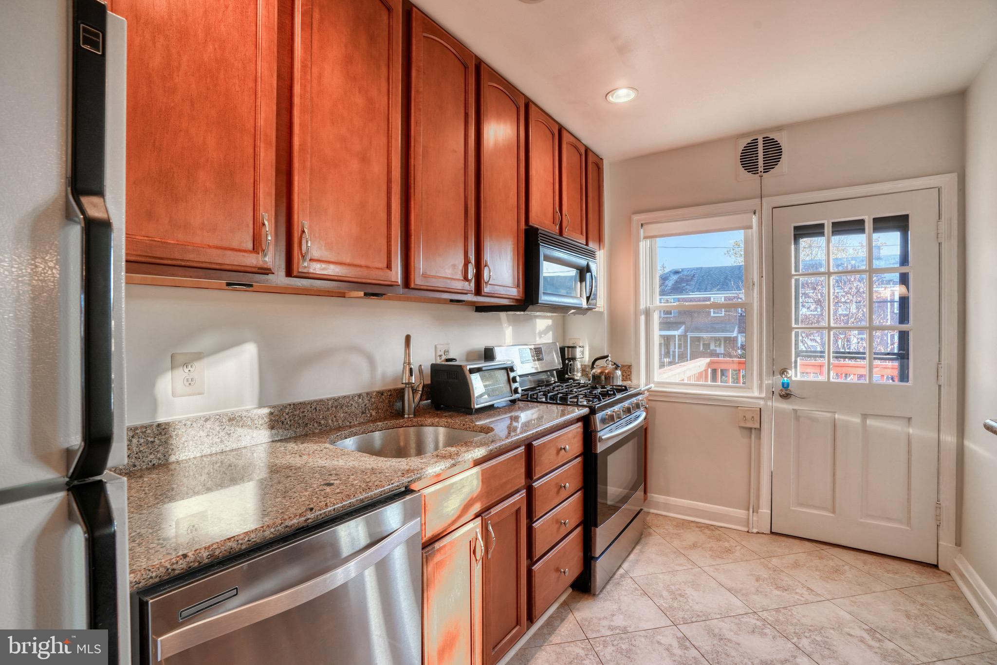 143 Hopkins Road Baltimore, MD 21212 - Photo 14 of 52