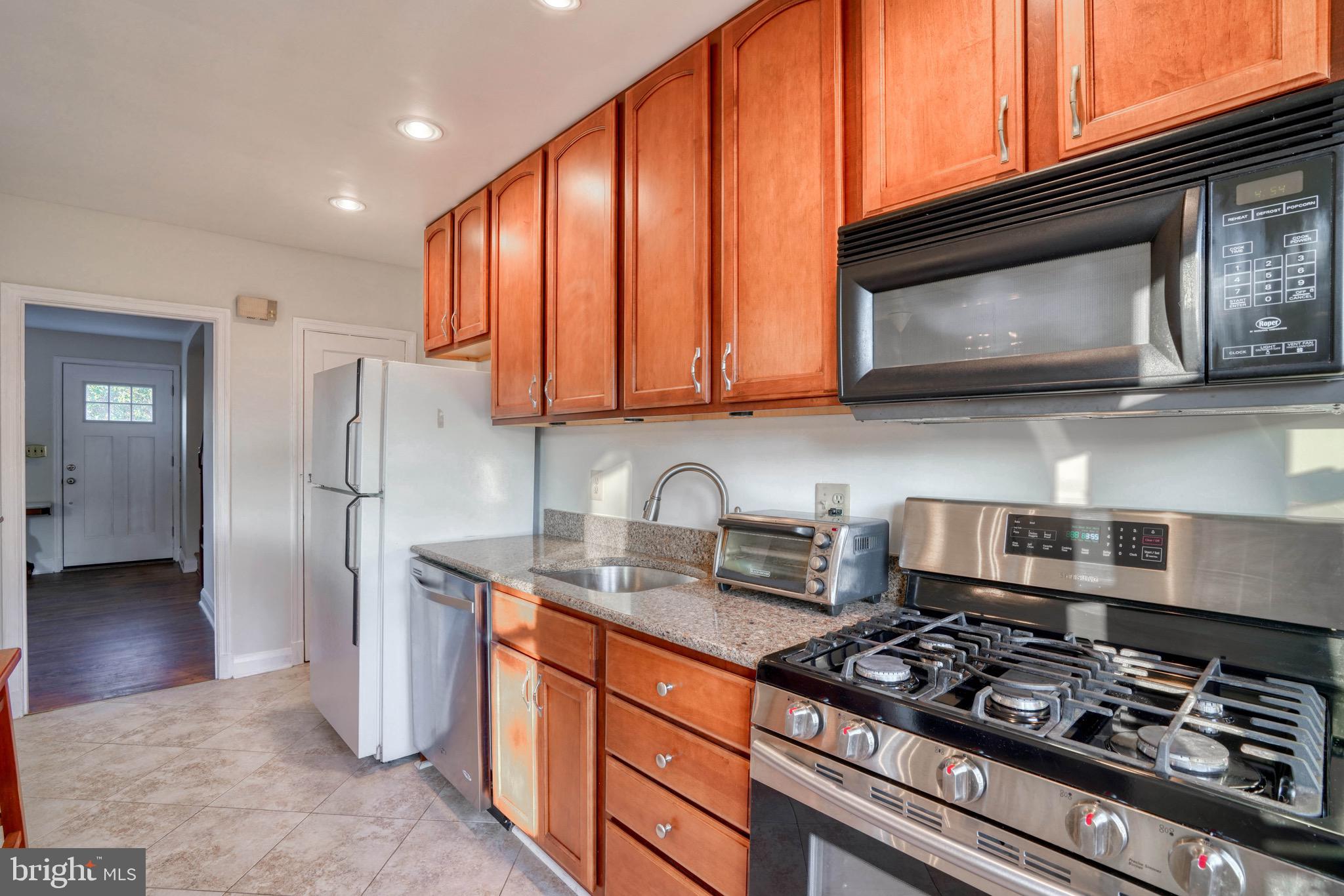 143 Hopkins Road Baltimore, MD 21212 - Photo 16 of 52