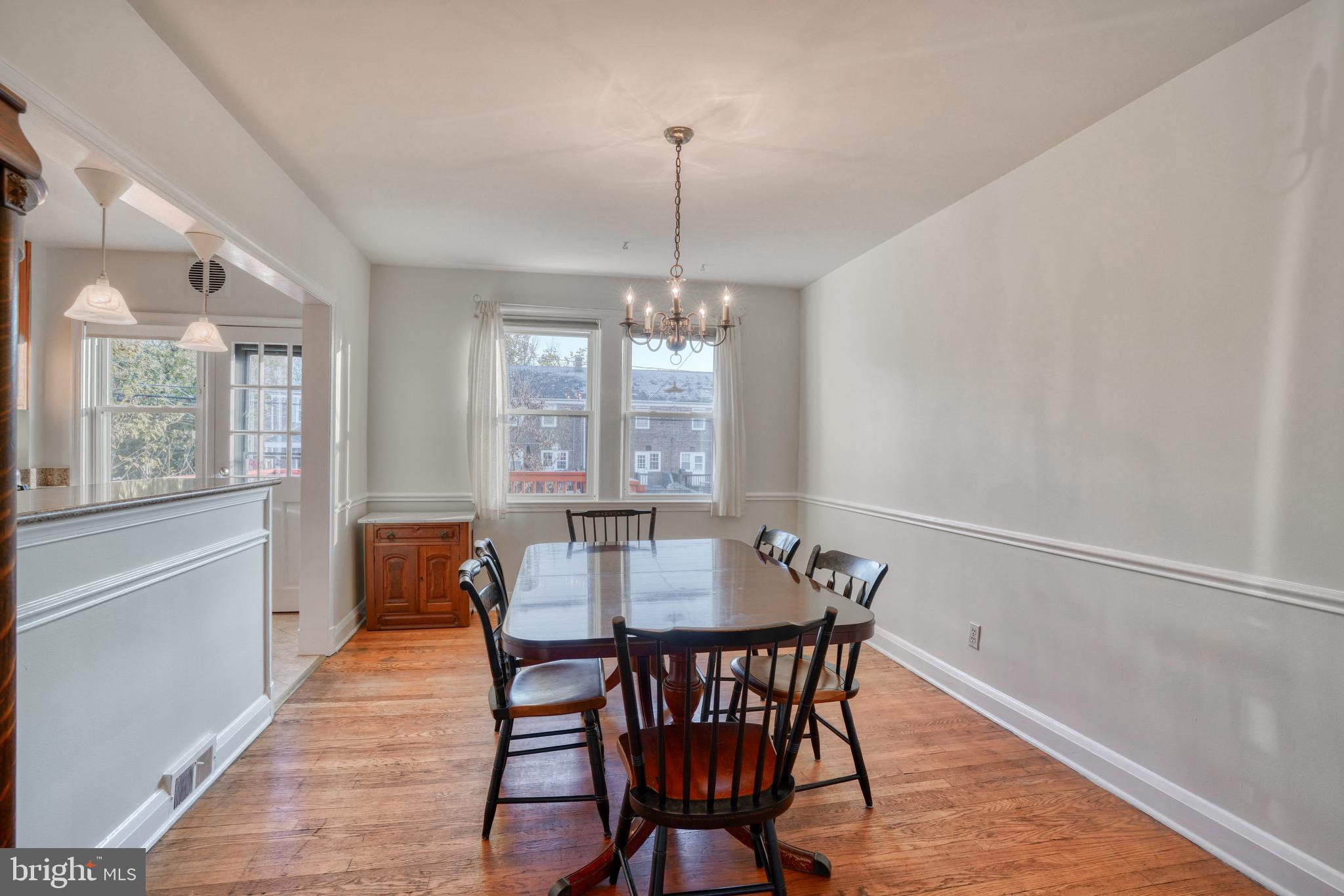 143 Hopkins Road Baltimore, MD 21212 - Photo 5 of 52 Spacious Dining room with natural light.